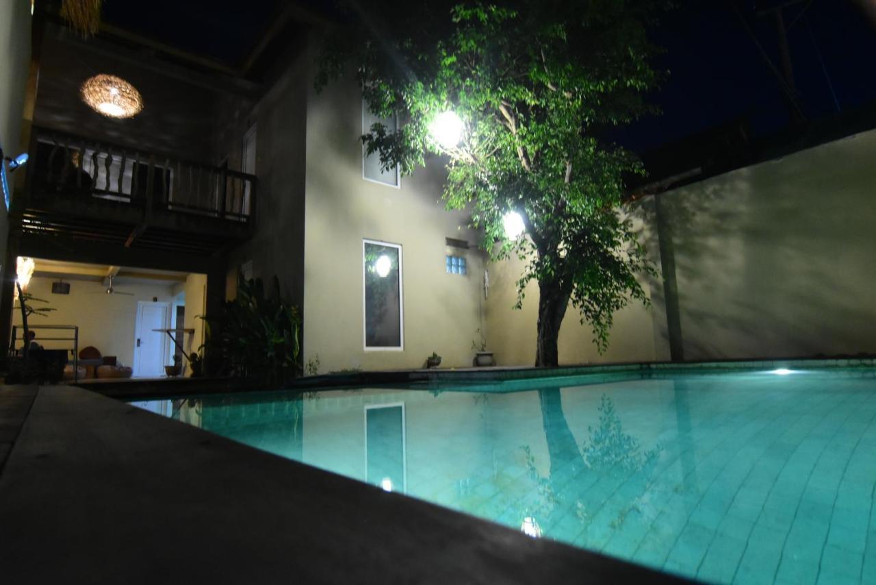 The Livingroom Hostel Kuta  Exterior photo